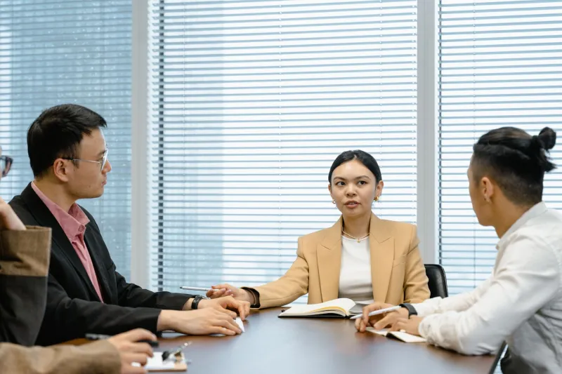 Why the Leaders Who Know the Most Ask the Fewest Questions